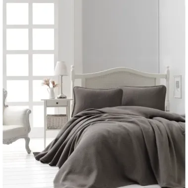 Şaheser Home Collection Jakarlı Yatak Örtüsü Seti Liv Kahve